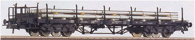 Flat car loaded with Aluminium pipes<br /><a href='images/pictures/Roco/47724.jpg' target='_blank'>Full size image</a>